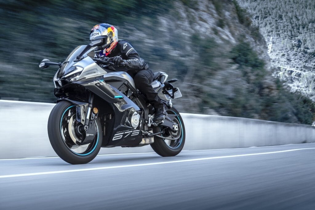 0342 act ym24 cfmoto 675sr r v4 2 1024x683 min