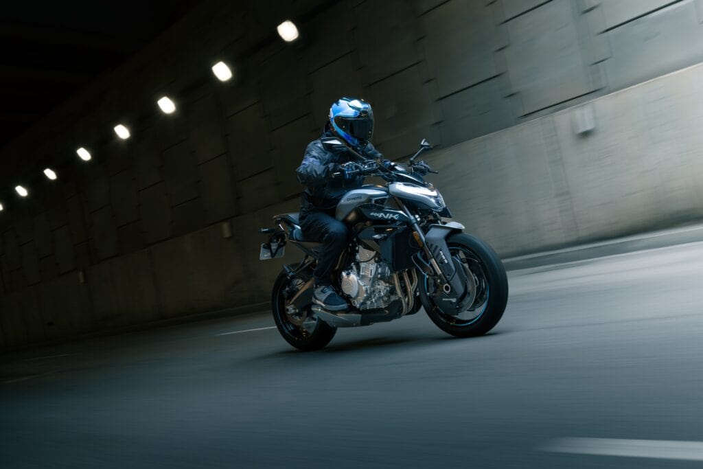 cfmoto 675nk 4 1024x683 min